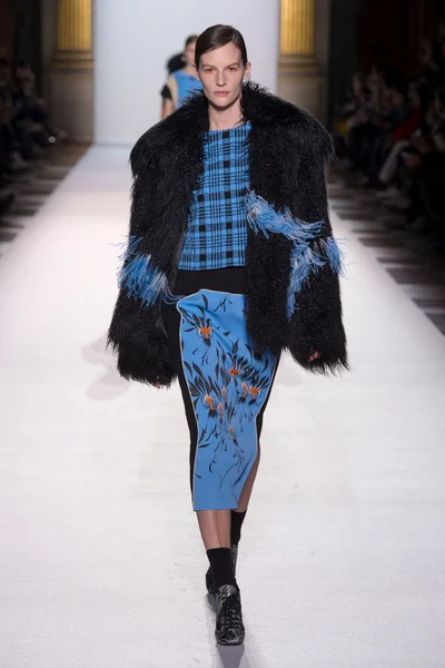 Look 66